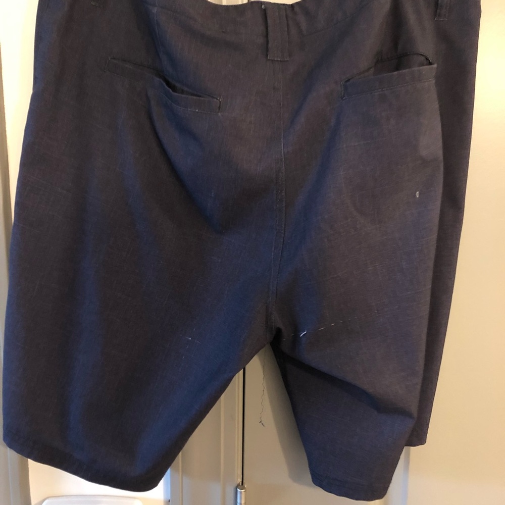 Men’s Oakley shorts